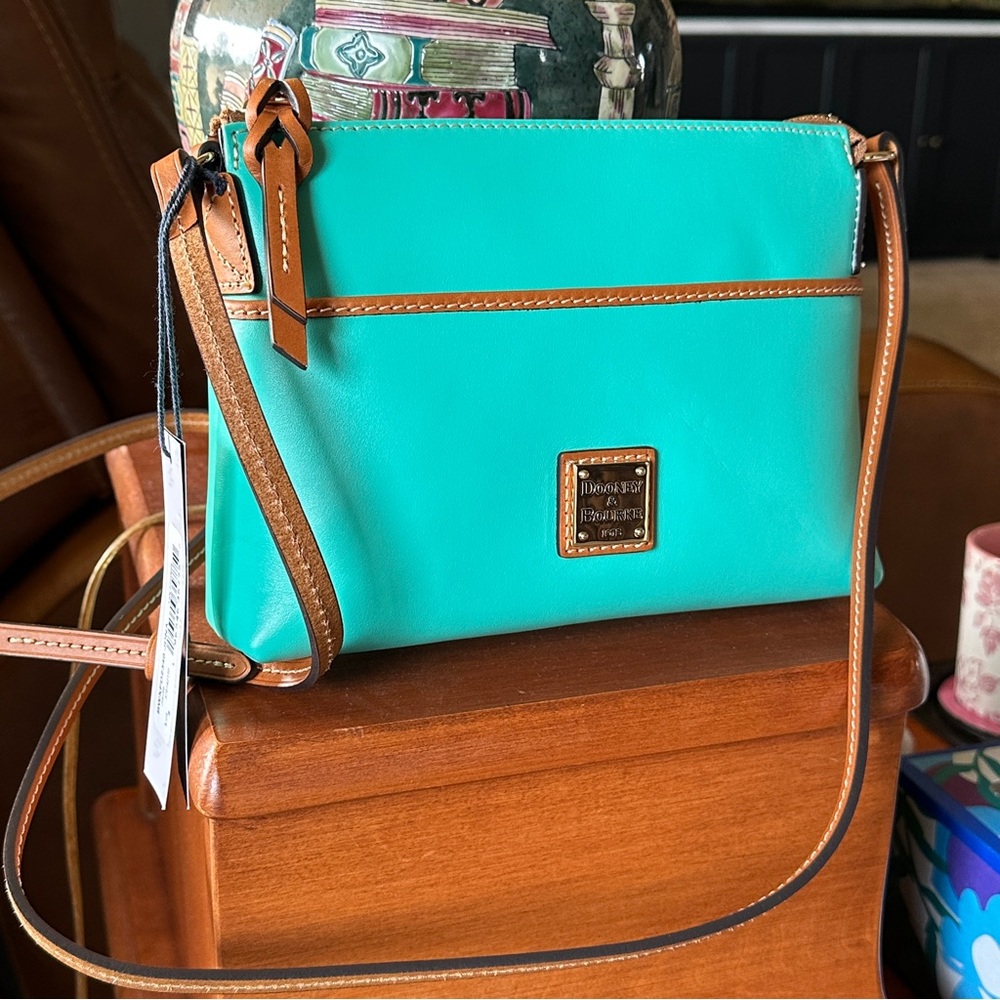 Dooney and Bourke Katie crossbody purse teal zipper top adjustable strap NEW